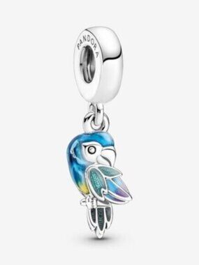 ✅NWT Pandora Jungle Paradise Parrot Dangle Chart
